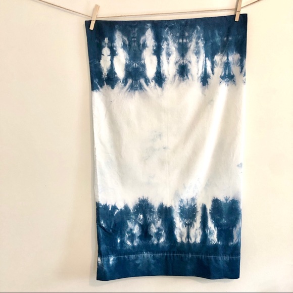 *Sold* Indigo hand-dyed standard pillowcase set - Picture 2 of 6